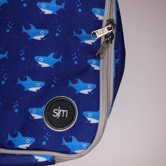 Sharks Print Lunch Bag - Picture 3 of 8